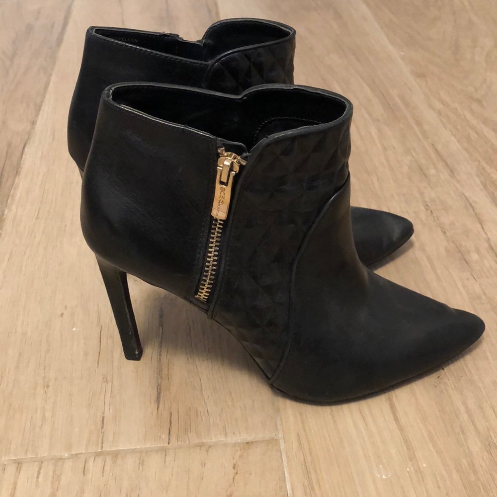 BCBGeneration Chameleon Black leather Booties